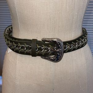 Beautiful Western Buckle Chain Link Faux Leather Belt